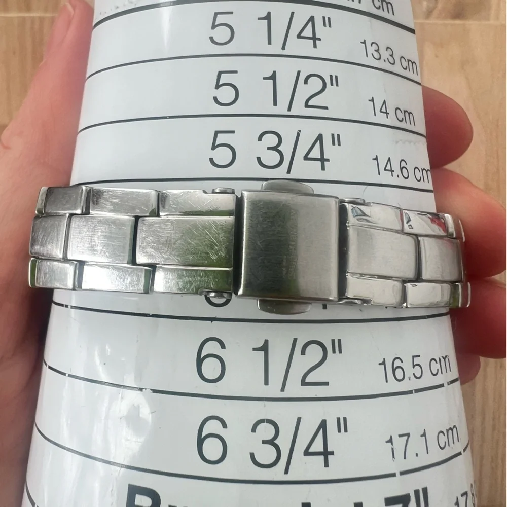 Kenneth Cole New York rectangular silver tone steel dress watch NEW BATTERY